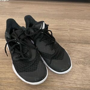 Nike Zoom Hyperspeed Court Black and White Women Volleyball Shoes size 7